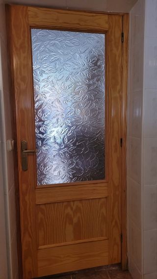 Puertas de interior pino .