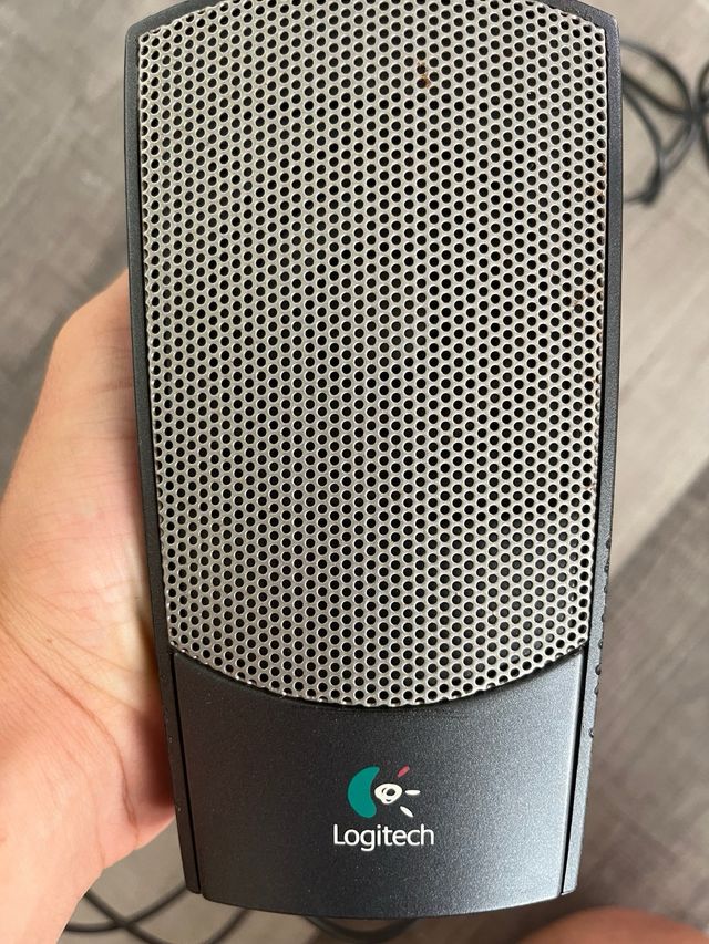 Pack 4 altavoces logitech