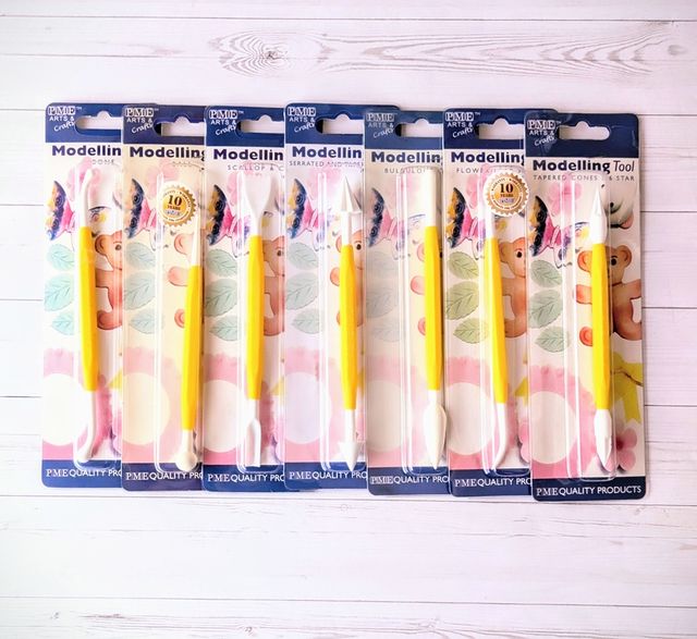 Herramientas para modelar fondant y pasta de goma