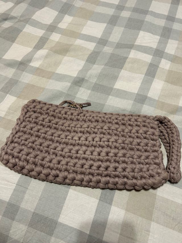 Borsa fatta a mano all'uncinetto