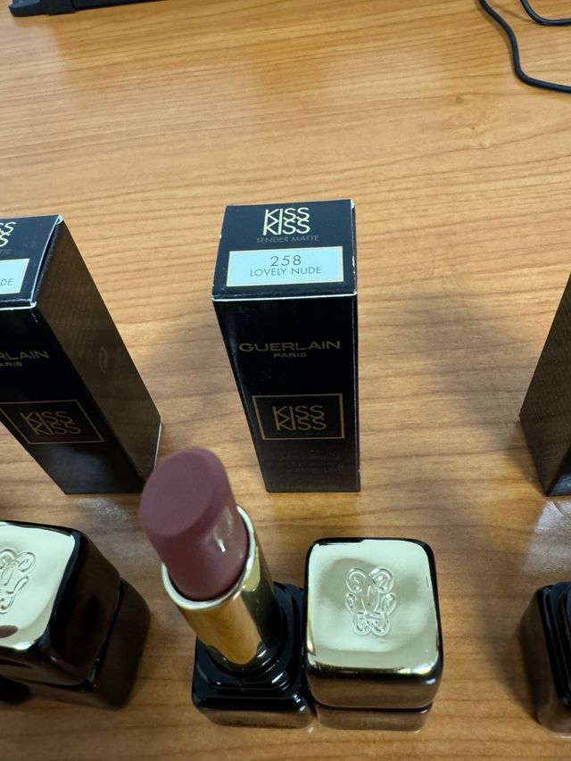 3  Barras de labios guerlain kiss kiss tender