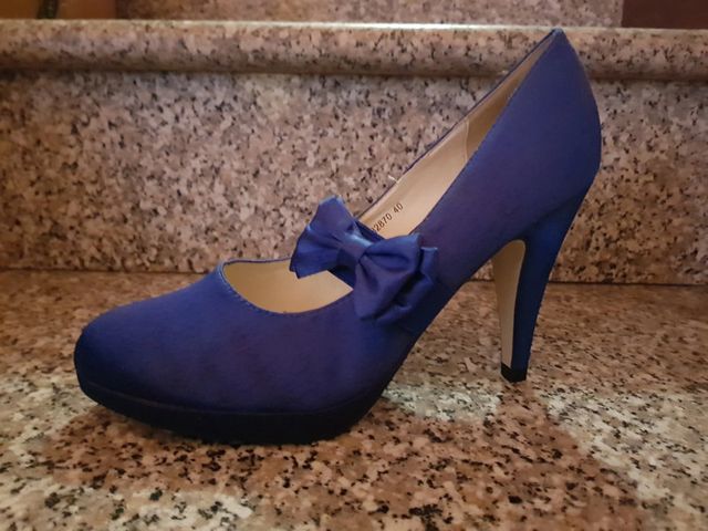 Scarpe raso blu con fiocchetto
