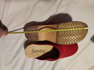 Zuecos rojos 38 Sanita
