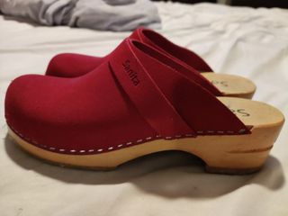 Zuecos rojos 38 Sanita