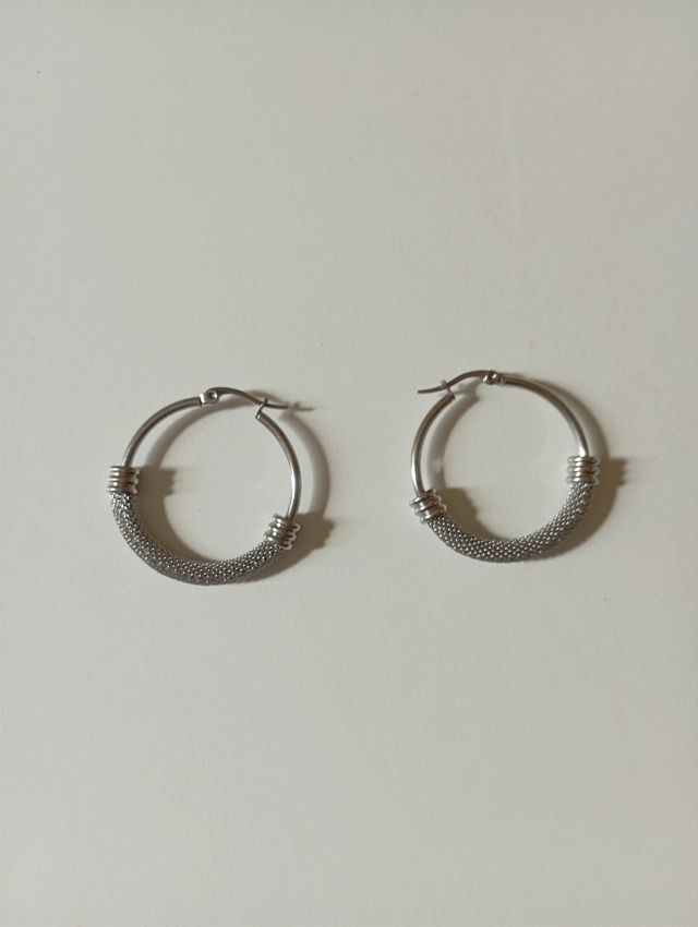 Zara orecchini cerchi medi acciaio inox 3,5 cm.