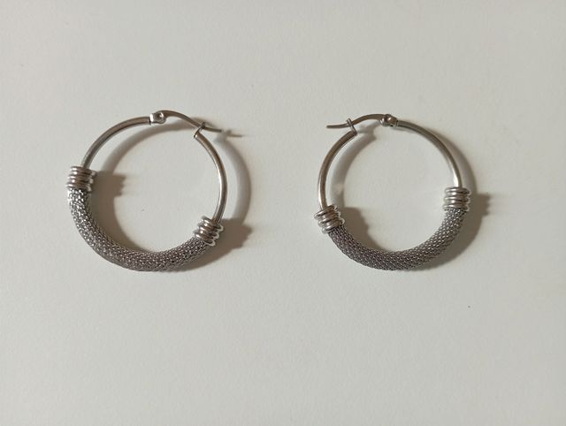 Zara orecchini cerchi medi acciaio inox 3,5 cm.