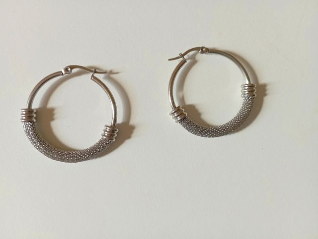 Zara orecchini cerchi medi acciaio inox 3,5 cm.