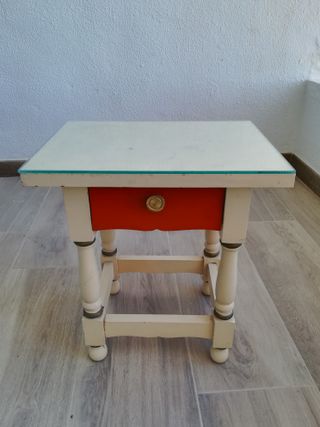 cómoda, mesilla y cabecero