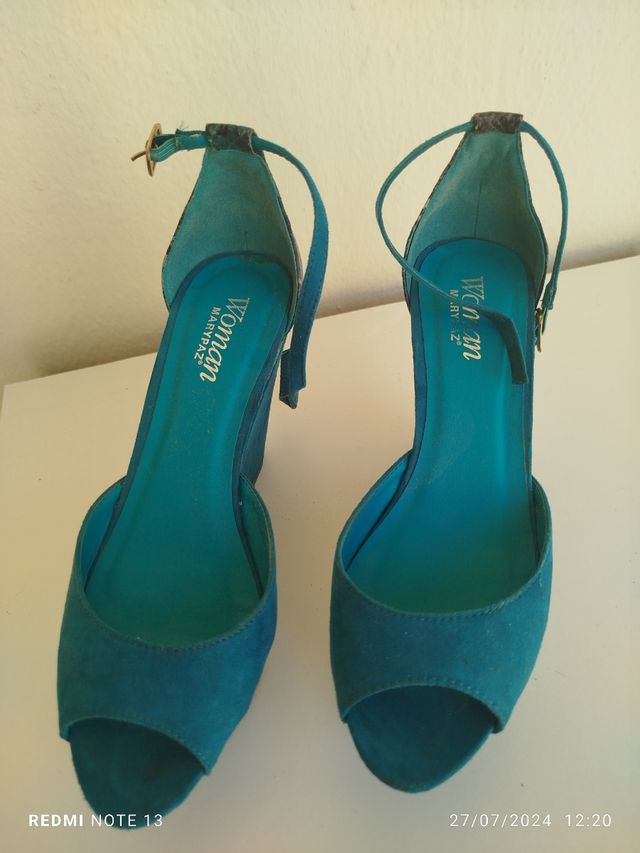 Sandalias de cuña verde agua