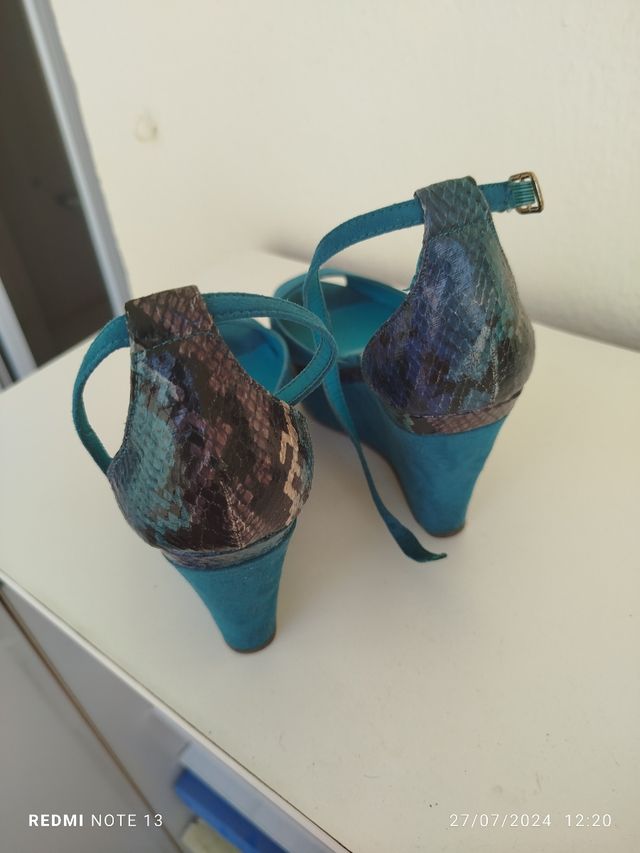 Sandalias de cuña verde agua