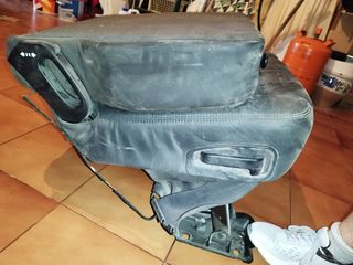 Asientos de piel abatibles