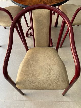 MESAS Y SILLAS  12 JUEGOS PARA CAFETERIA Y TABURET
