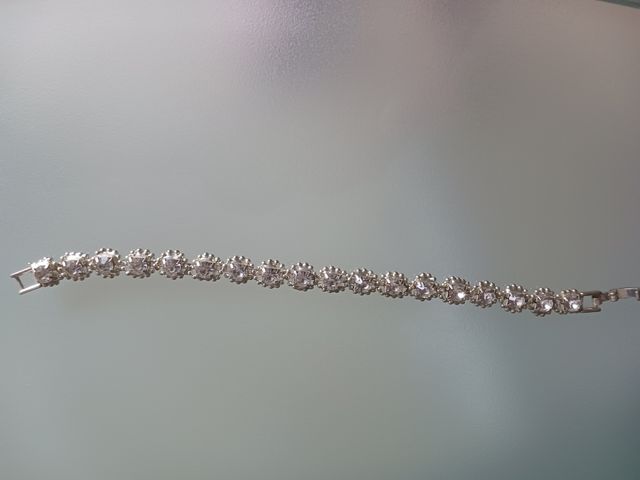 Braccialetto con pietre e brillantini