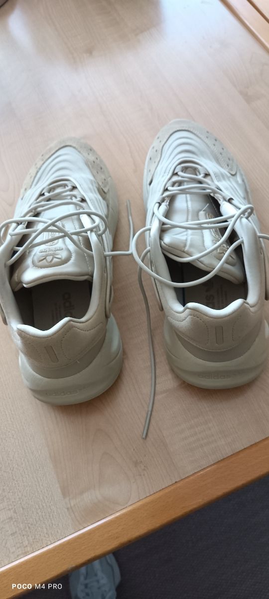 Zapatillas Adidas Ozelia seminuevas