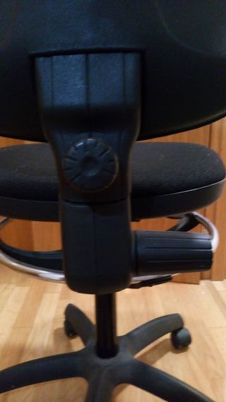 Silla de oficina ajustable
