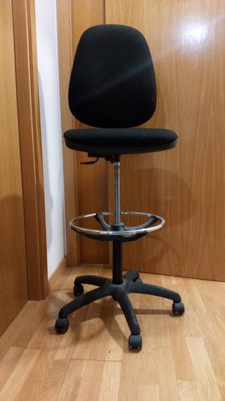 Silla de oficina ajustable