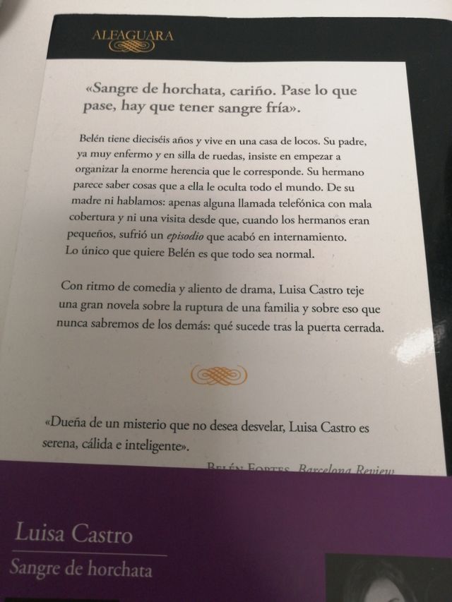 Sangre de horchata/Luisa Castro