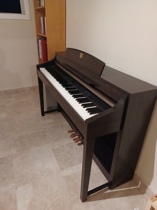 Piano Yamaha Clavinova
