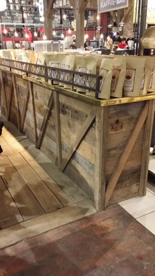 Construcción, reparación y restauración de muebles