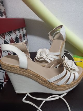 Sandalias cuña