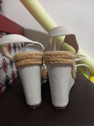 Sandalias cuña