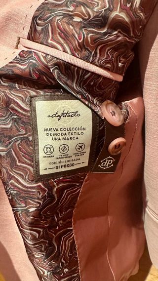 Traje Novio Rosa