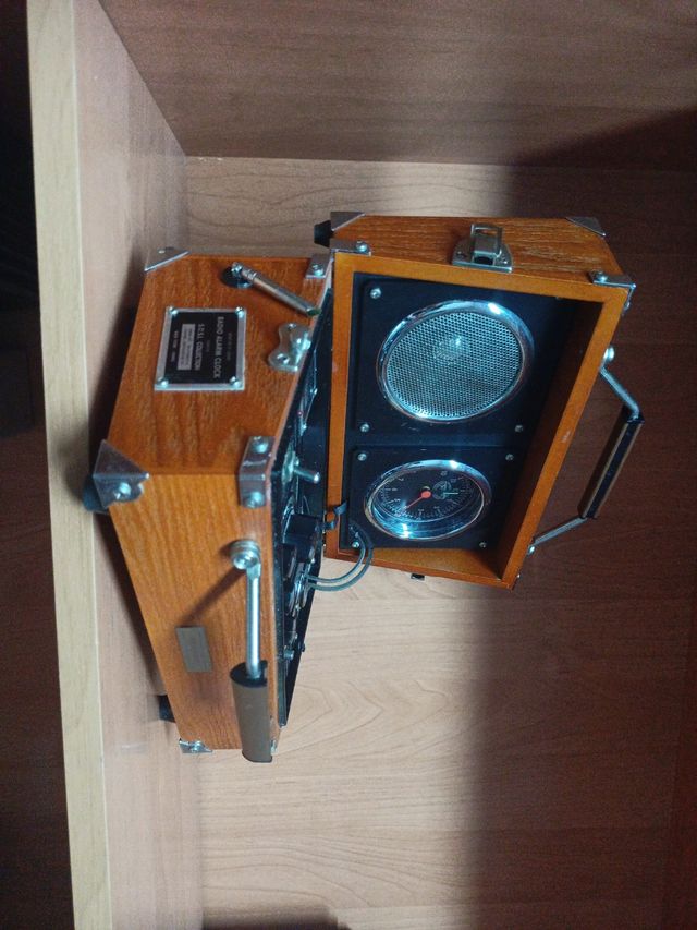 Radio Reloj alarma de colección