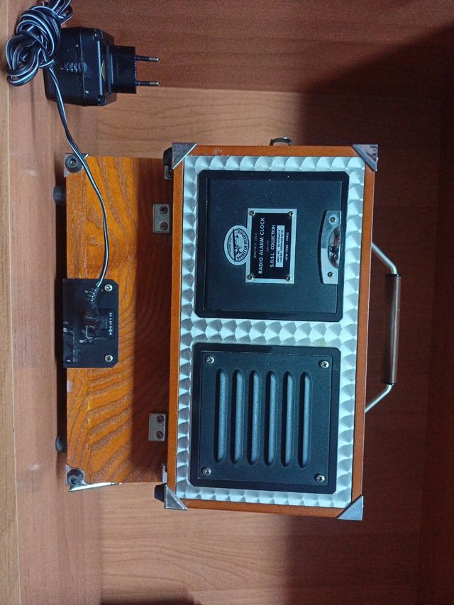 Radio Reloj alarma de colección