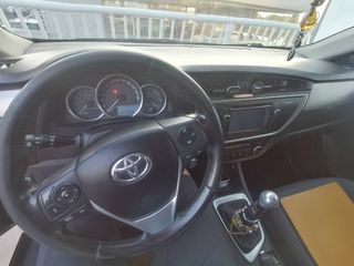 Toyota Auris 2012