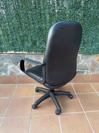 Silla escritorio negra