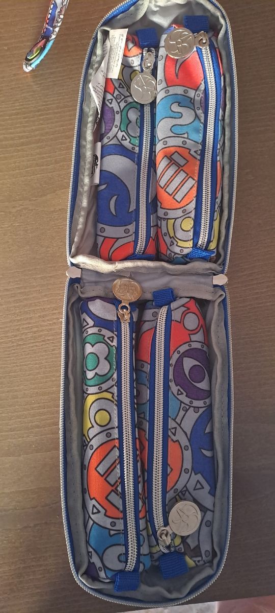 Estuche yo-kai watch con etiqueta