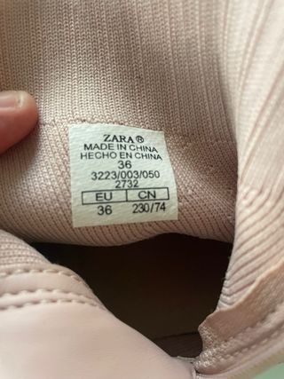 Botas zara niña rosas