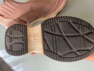 Botas zara niña rosas