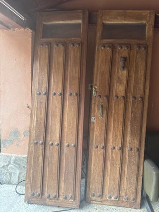 Puertas de calle antiguas de madera