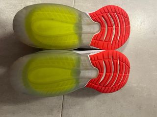 VENDO ZAPATILLAS NIKE ZOOM ARCADIA