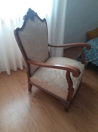 Sillón antiguo dormitorio