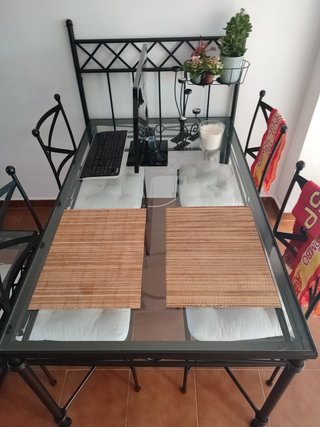 Mesa y 4 sillas artesanas.forja, conjunto comedor,