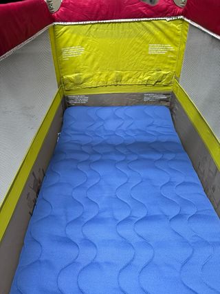 Cuna Portátil Jané y Colchón de Viaje Goli