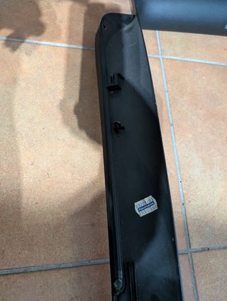 Plástico portón trasero león mk1