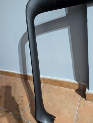 Plástico portón trasero león mk1