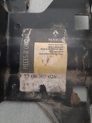 RENAULT EXPRESS soporte parachoques del