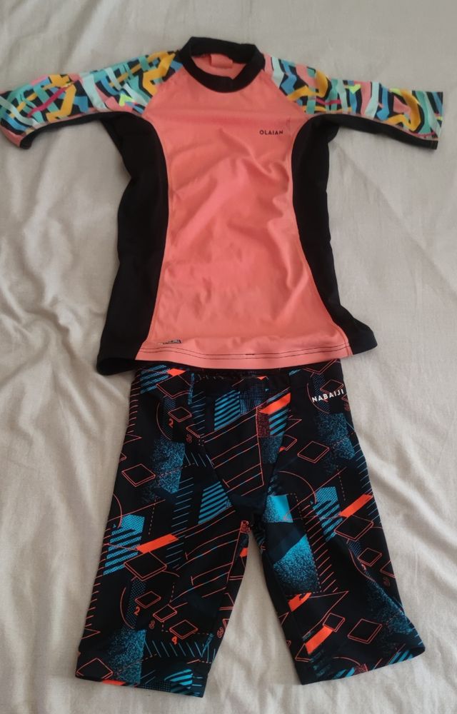 Camiseta de baño y bañador de niño
