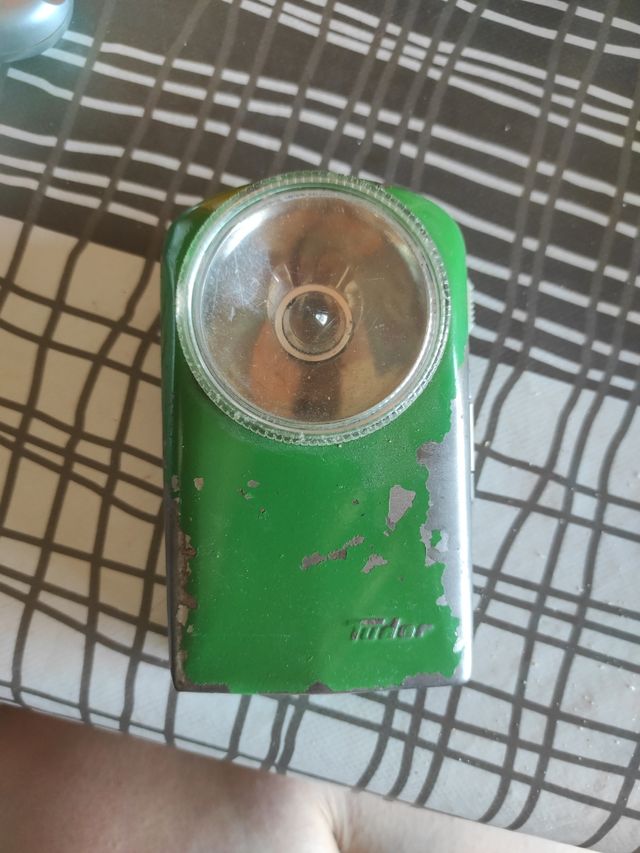 Antigua linterna Tudor