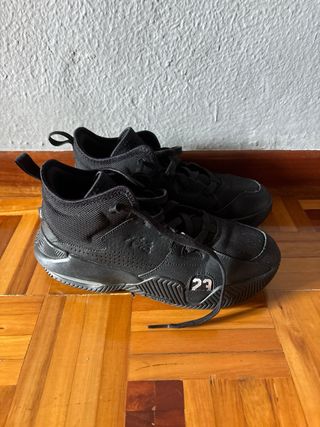 Zapatillas Jordan niño talla 38