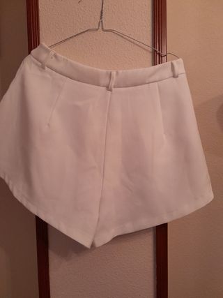 Bermuda blanca 