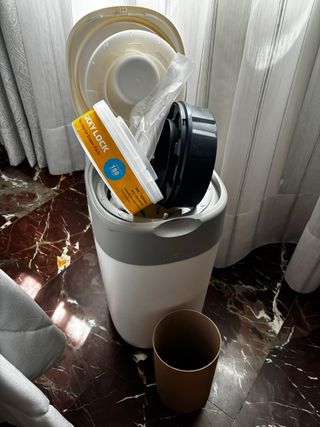 Papelera de pañales con adaptador universal