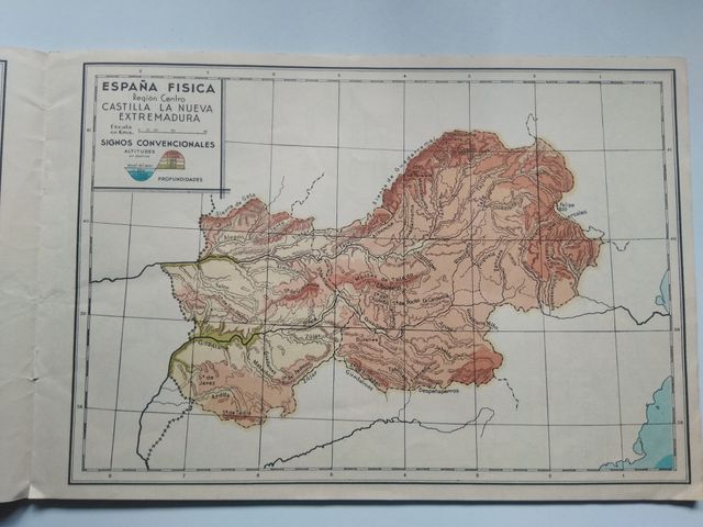 2 ATLAS ESCOLARES DE LOS AÑOS 60