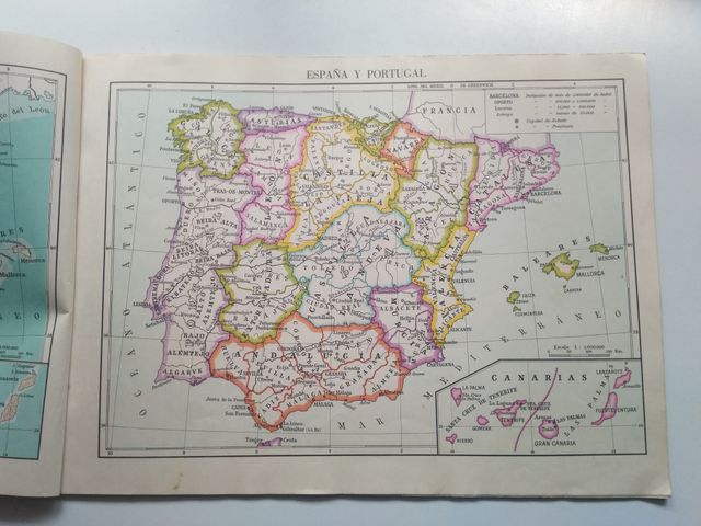 2 ATLAS ESCOLARES DE LOS AÑOS 60