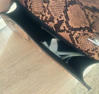 Bolso " Snake print". De Pull&Bear.
