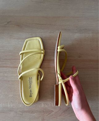 Sandalias amarillo pastel (talla 38)